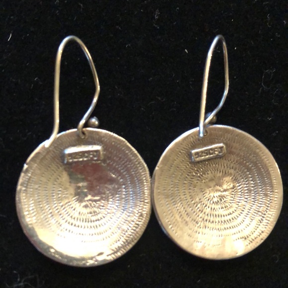 Sterling silver beautifully designed disk earrings. - Picture 3 of 3